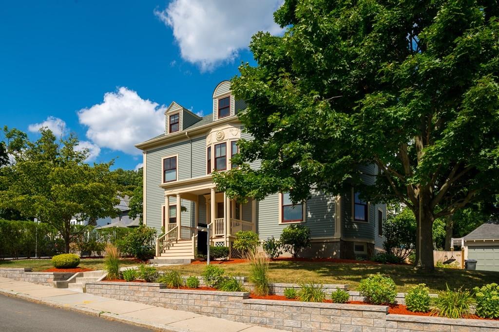 25 Barrington Road Boston, MA 02124 - Photo 2 of 39