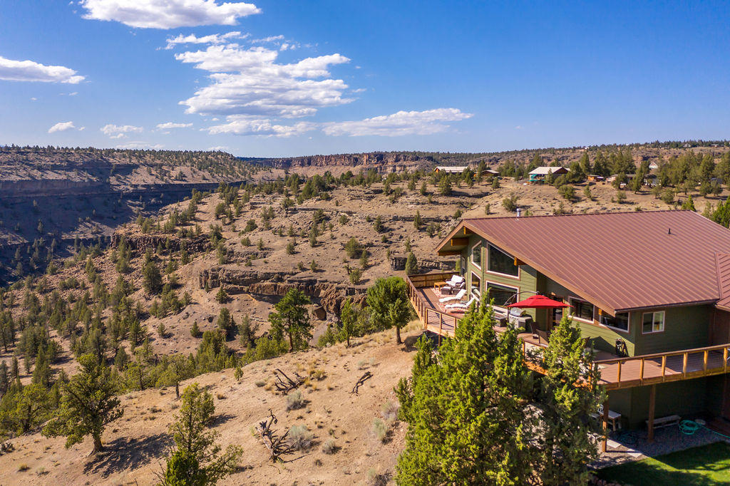 9367 Southwest Shad Road Terrebonne, OR 97760 - Photo 1 of 38 RileyVisuals-95