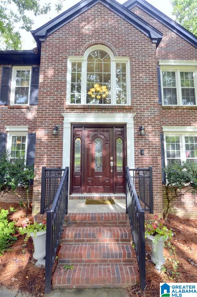 307 Newgate Court Alabaster, AL 35007 - Photo 3 of 50