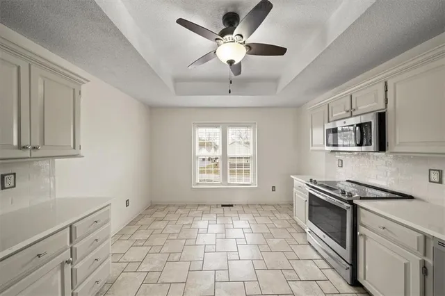 $325,000 | 747 East 124 Street, Kansas City, MO 64146