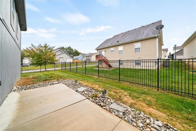 $325,000 | 747 East 124 Street, Kansas City, MO 64146