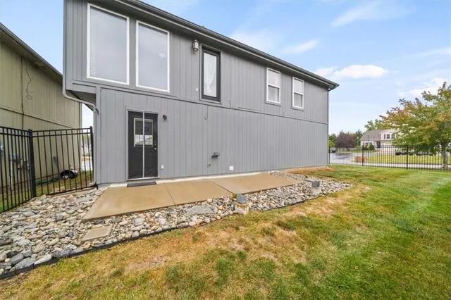 $325,000 | 747 East 124 Street, Kansas City, MO 64146