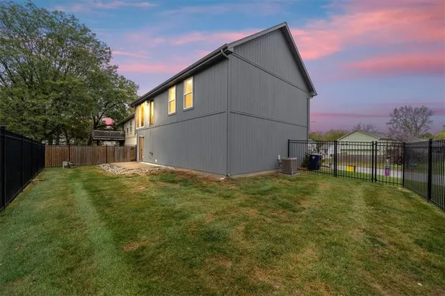 $325,000 | 747 East 124 Street, Kansas City, MO 64146