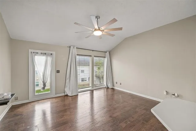 $325,000 | 747 East 124 Street, Kansas City, MO 64146