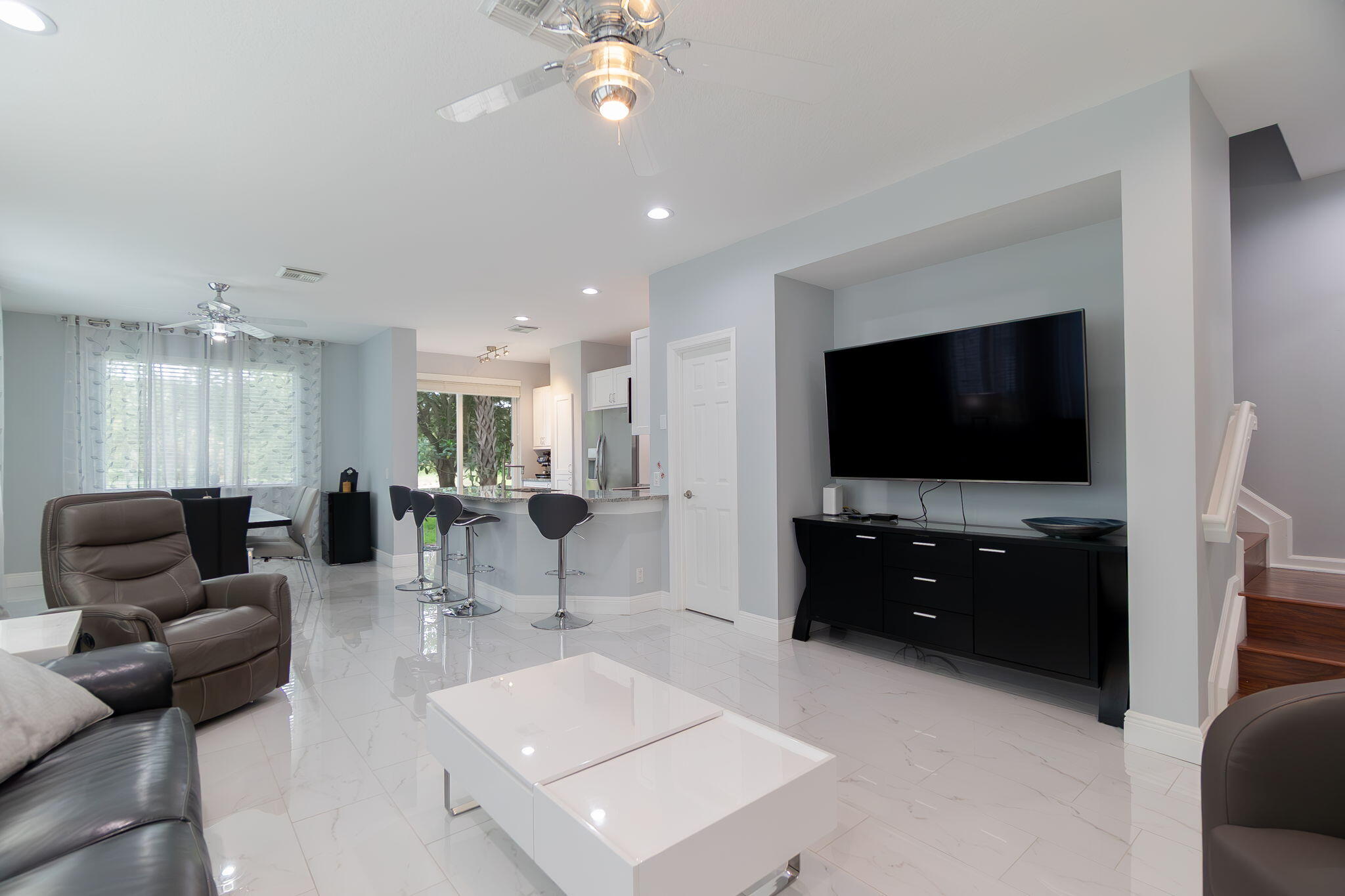 3185 Laurel Ridge Circle Riviera Beach, FL 33404 - Photo 6 of 45 6-web-or-mls-DSC08475-Enhanced-NR