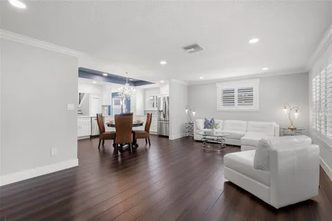 $885,000 | 427 Villa Grande Avenue South, St. Petersburg, FL 33707