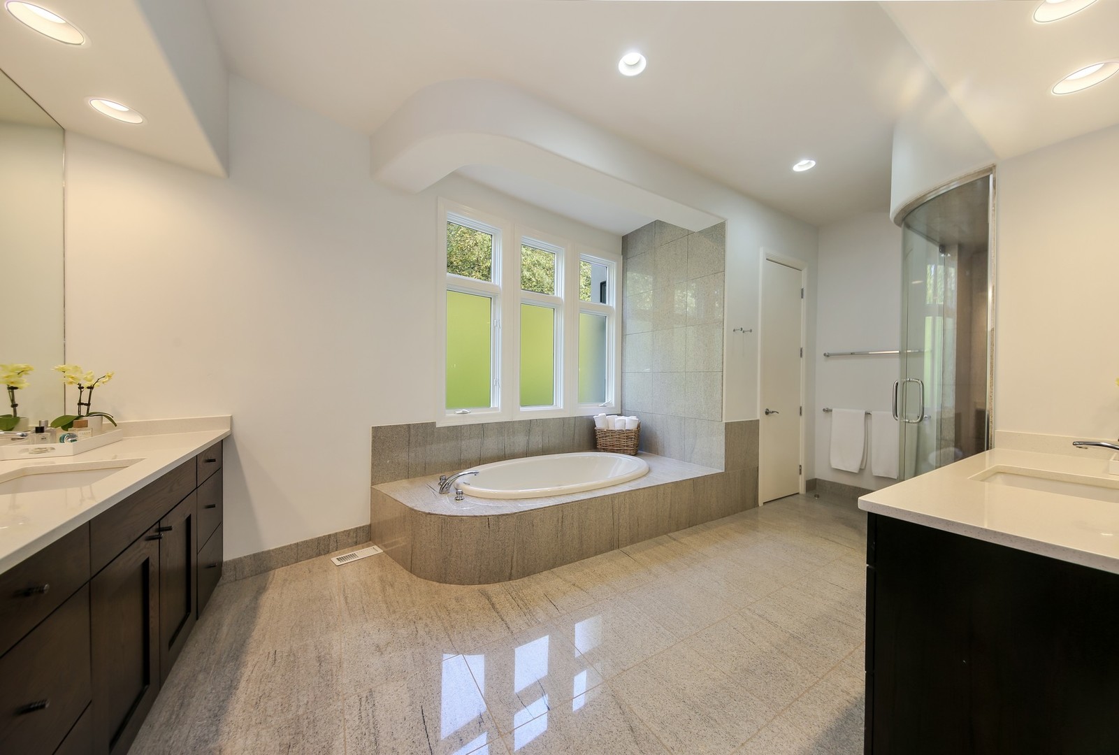 9515 Falling Waters Drive East Burr Ridge, IL 60527 - Photo 16 of 31