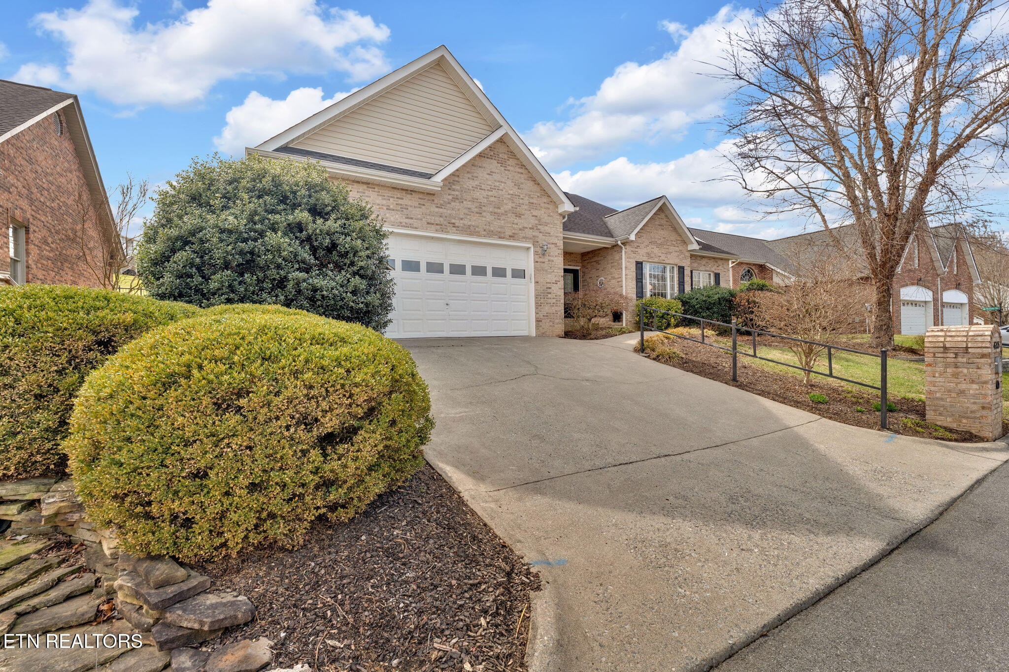 4205 Roderick Court Kingsport, TN 37663 - Photo 2 of 34 Gallery Image 2