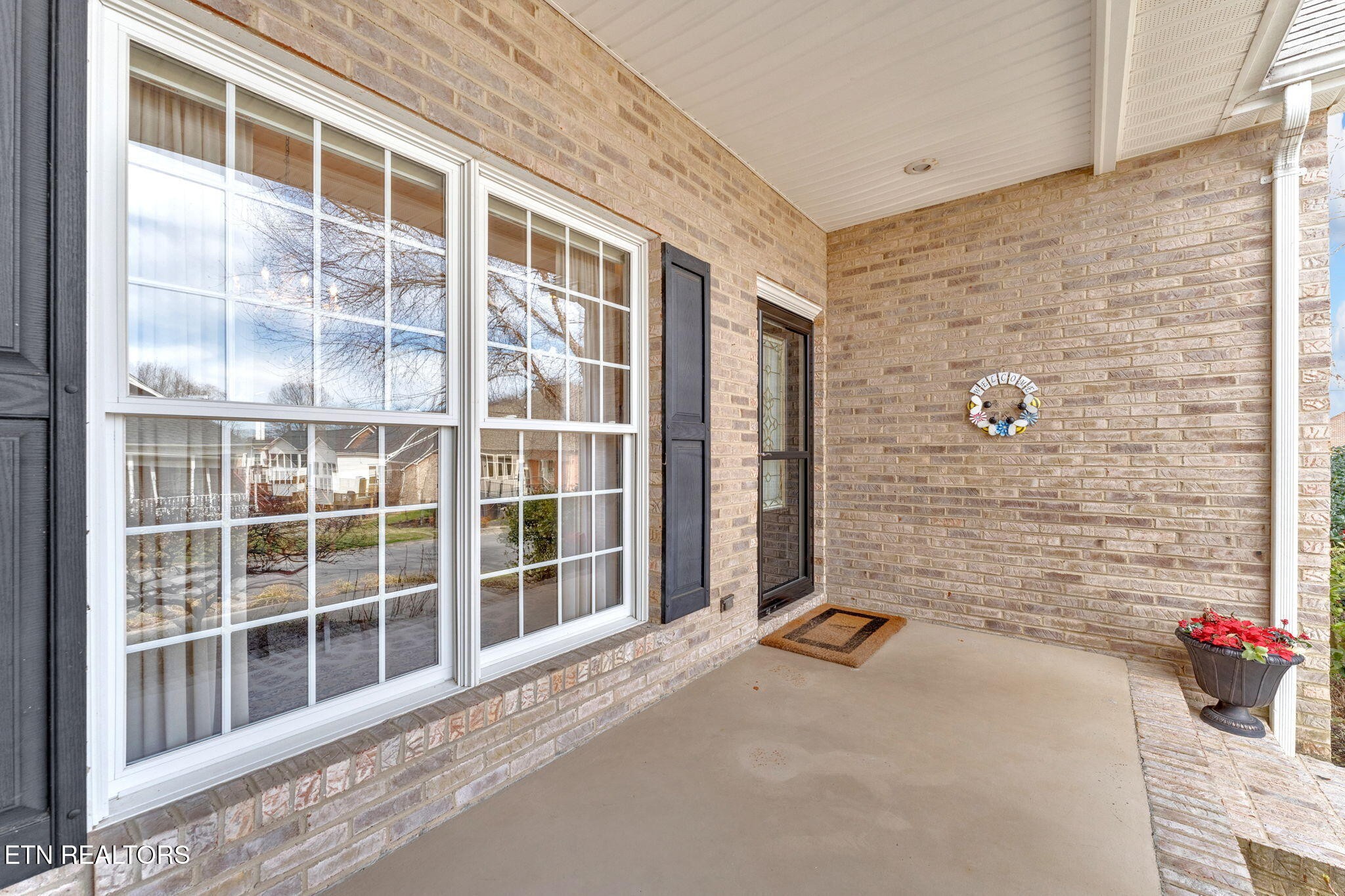 4205 Roderick Court Kingsport, TN 37663 - Photo 3 of 34 Gallery Image 3