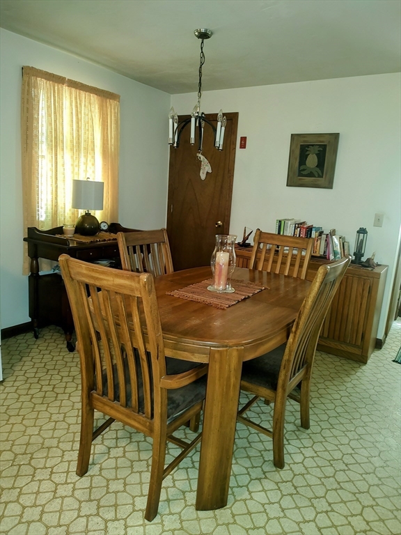14 Brookfield Road North Brookfield, MA 01535 - Photo 6 of 23 Gallery Image 6