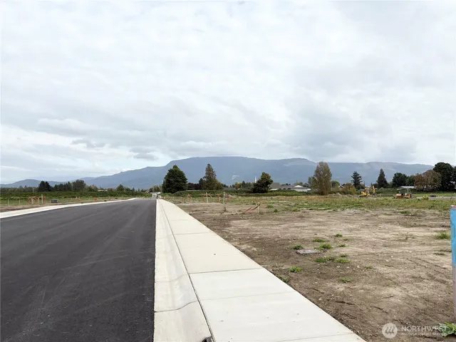 $190,000 | 416 West 3rd Street, Everson, WA 98247