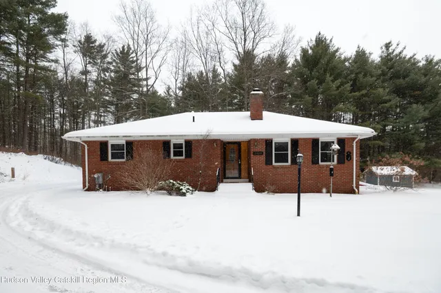 $289,900 | 2428 Indian Fields Road, Feura Bush, NY 12067