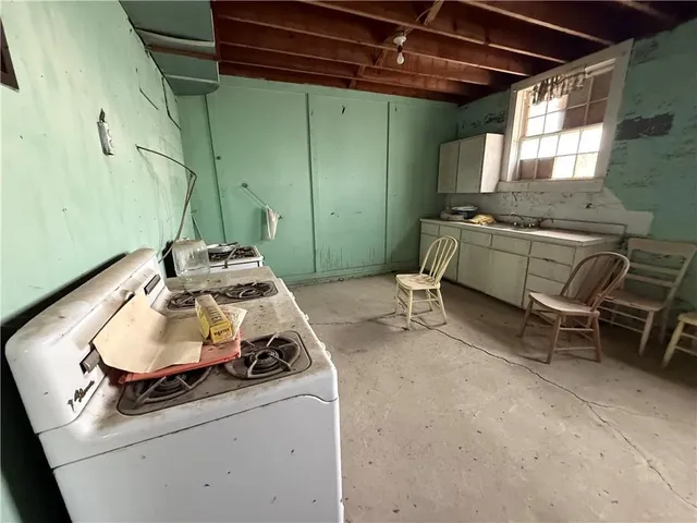 $69,000 | 601 6th Street, Blythedale, MO 64426