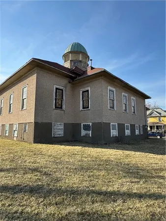 $69,000 | 601 6th Street, Blythedale, MO 64426