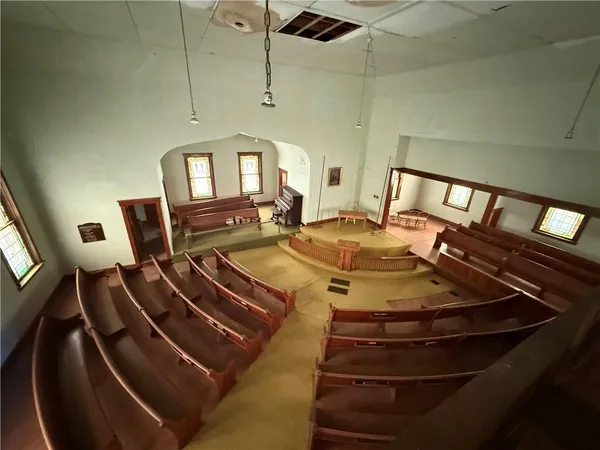 $69,000 | 601 6th Street, Blythedale, MO 64426