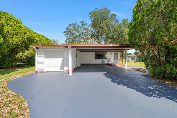 $199,500 | 1004 Ann Avenue, Lady Lake, FL 32159