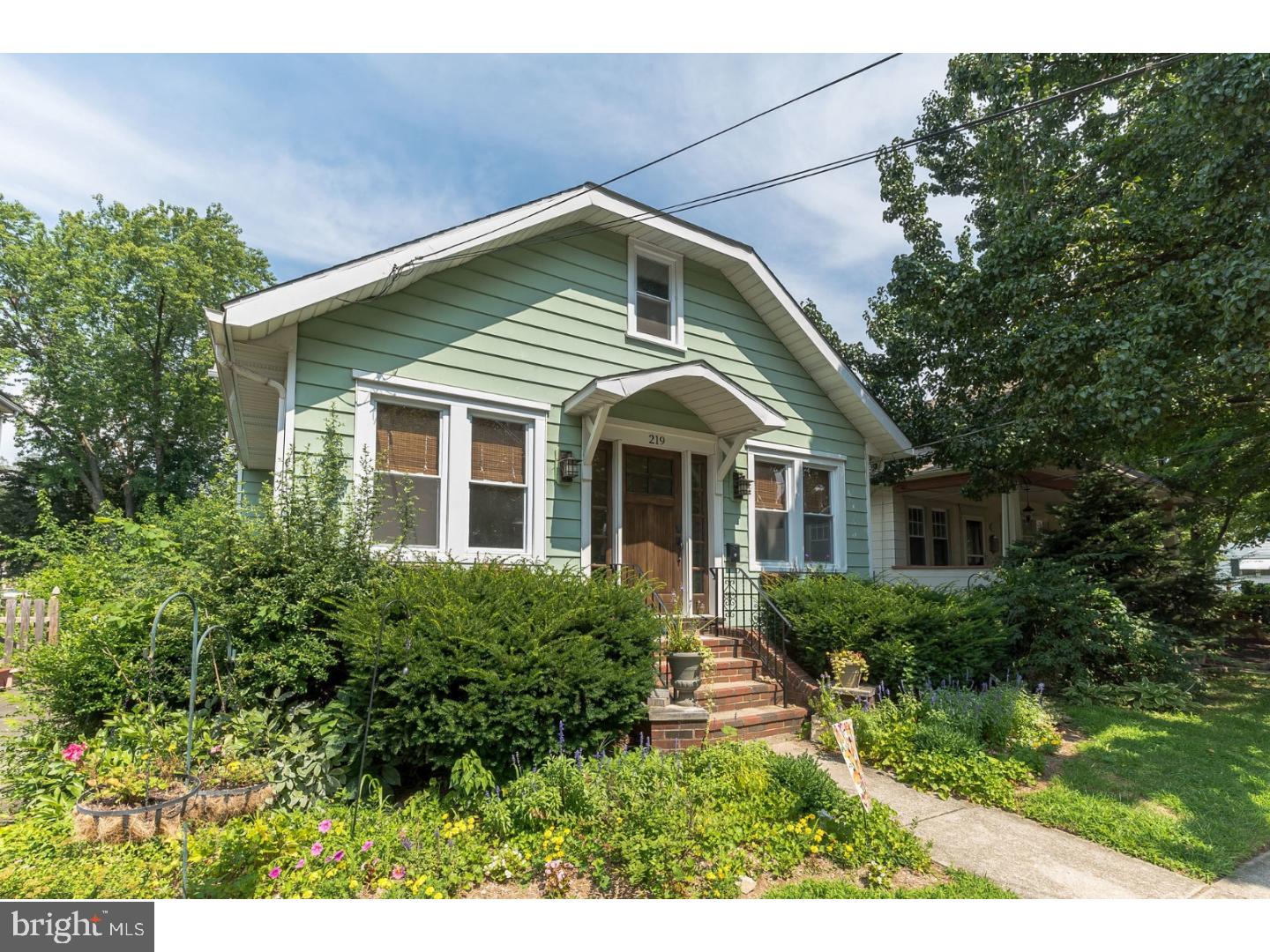 219 Princeton Road Audubon, NJ 08106 - Photo 3 of 22
