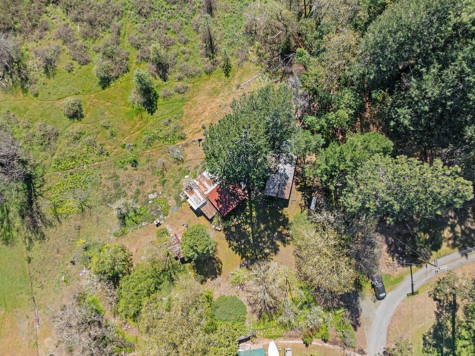 189 Finch Road Kerby, OR 97531 - Photo 18 of 22 DJI_20260403133346_0011_D