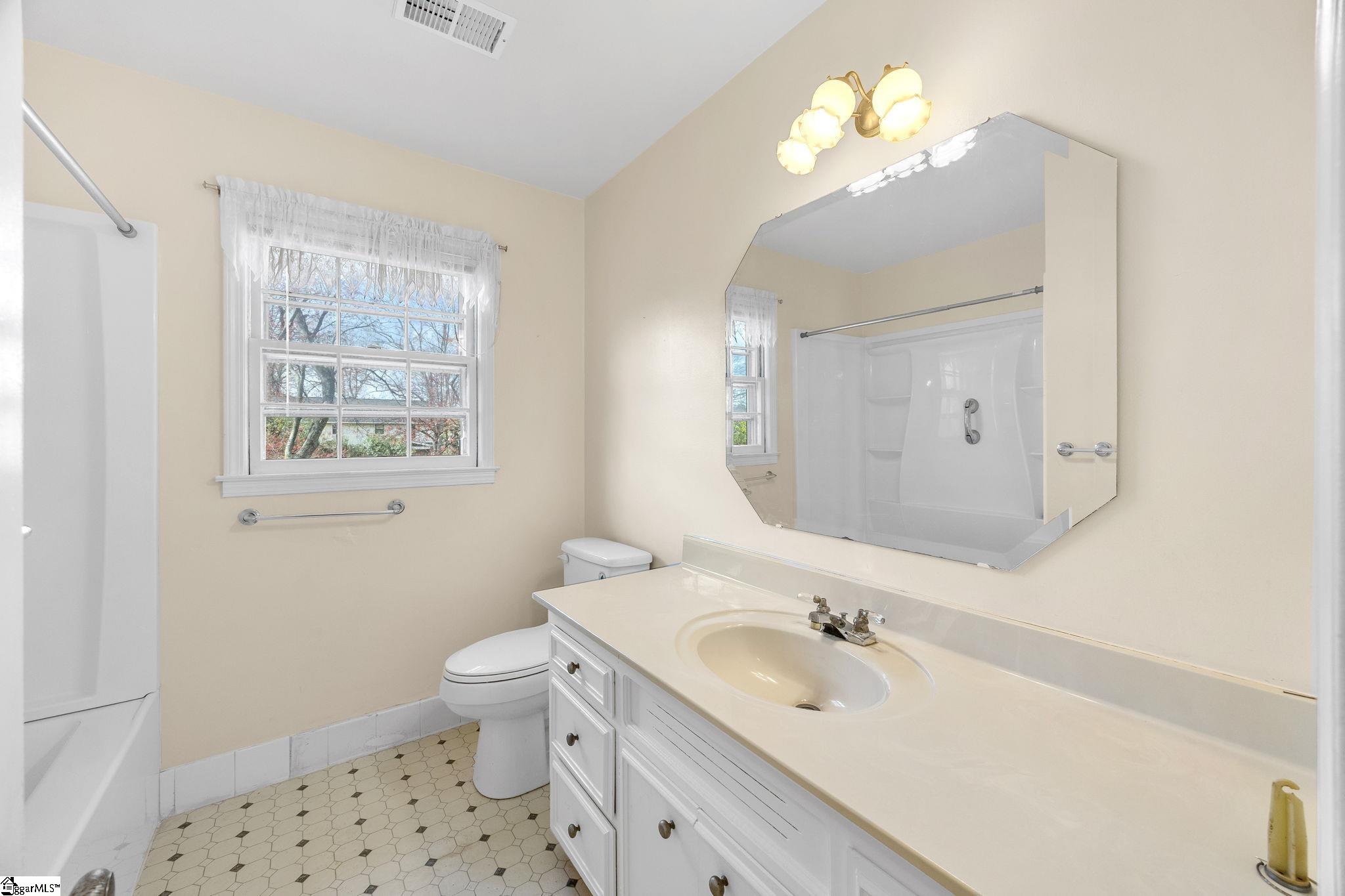 110 Sugar Creek Road Greer, SC 29650 - Photo 27 of 46 Gallery Image 27