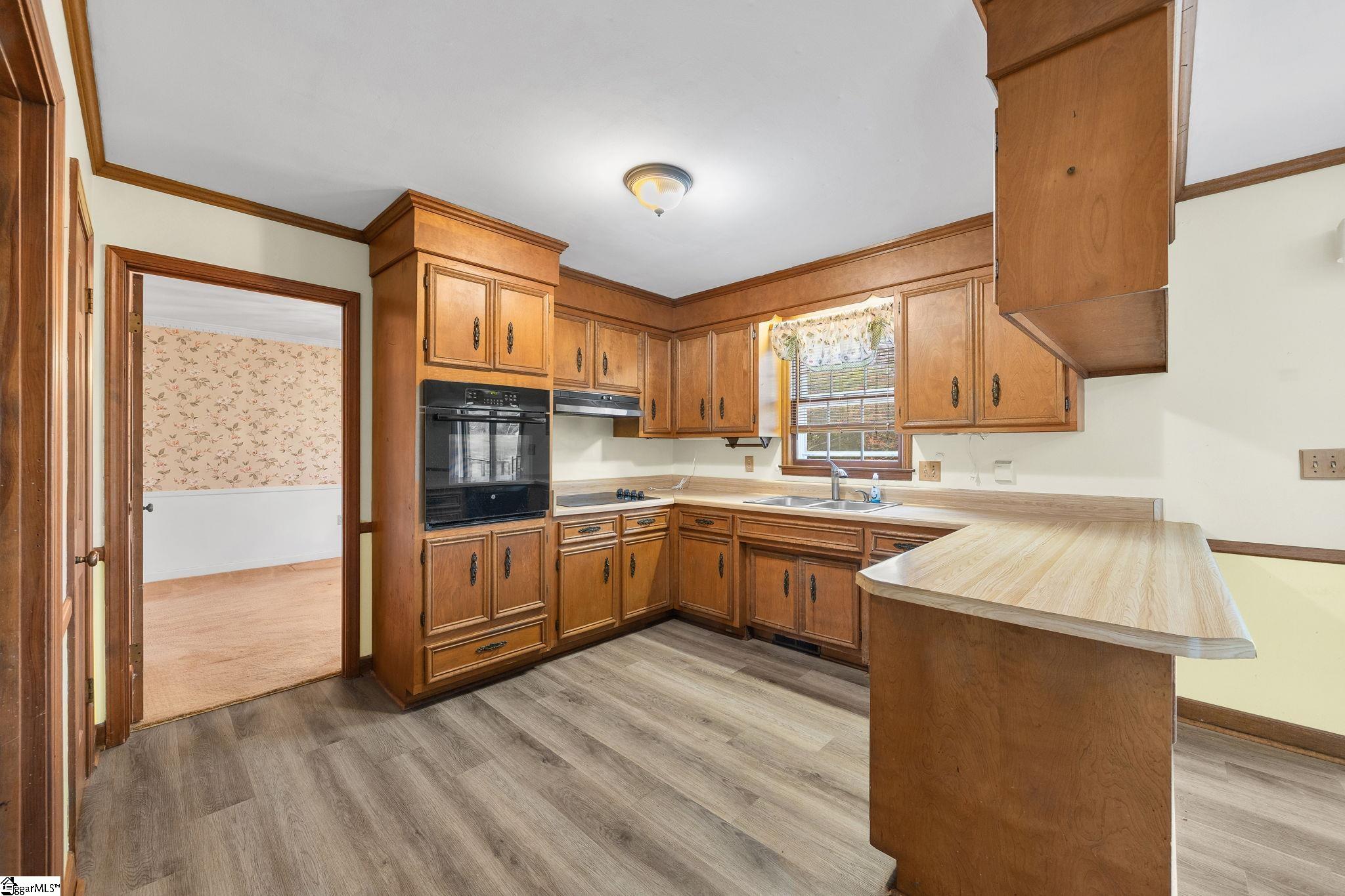 110 Sugar Creek Road Greer, SC 29650 - Photo 10 of 46 Gallery Image 10