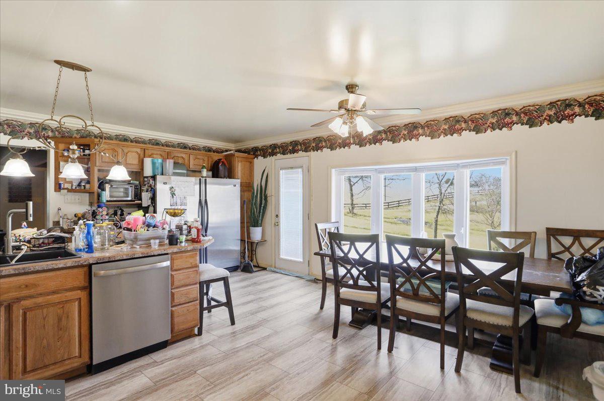 1264 Tearcoat Road Augusta, WV 26704 - Photo 12 of 43