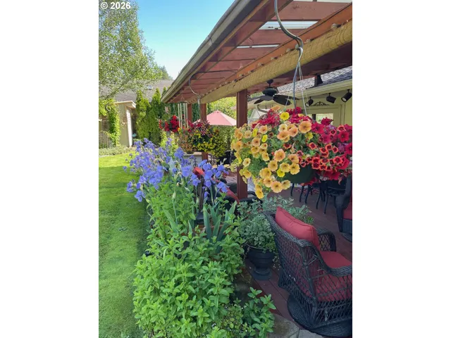 $545,900 | 2309 35th Street, Springfield, OR 97477