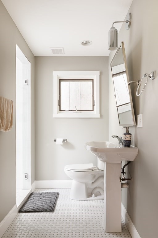 92 Maynard Road Sudbury, MA 01776 - Photo 14 of 42