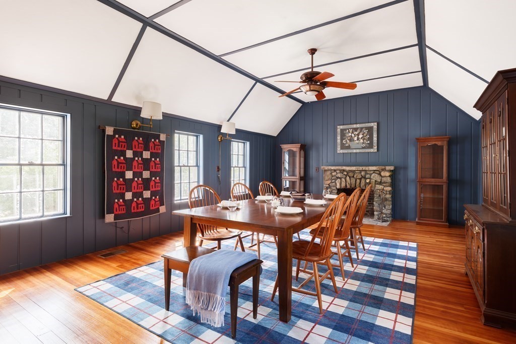 92 Maynard Road Sudbury, MA 01776 - Photo 4 of 42