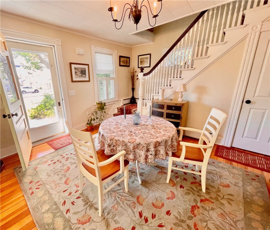 60 Beach Street Westerly, RI 02891 - Photo 12 of 36 Dining area
