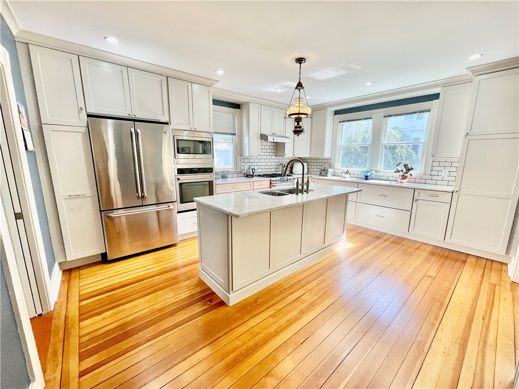 60 Beach Street Westerly, RI 02891 - Photo 3 of 36 State of the art kitchen
