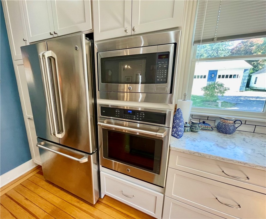60 Beach Street Westerly, RI 02891 - Photo 7 of 36 Stainless steel appliances