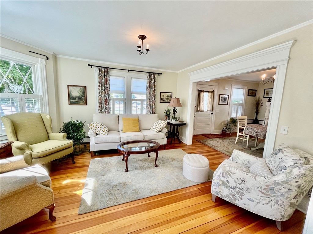 60 Beach Street Westerly, RI 02891 - Photo 10 of 36 Front entrance and living room