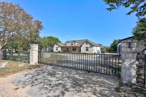 $799,900 | 105 Honey Comb Mesa, Leander, TX 78641