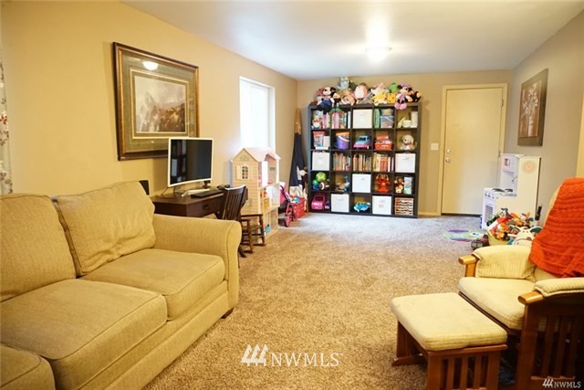 8016 183rd Avenue Southwest Rochester, WA 98579 - Photo 11 of 23