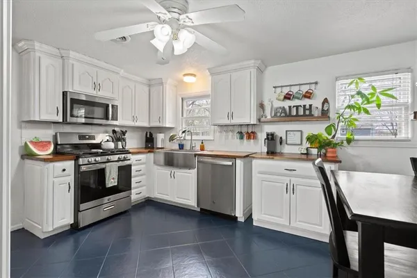 $295,000 | 6536 Lowell Avenue, Overland Park, KS 66202