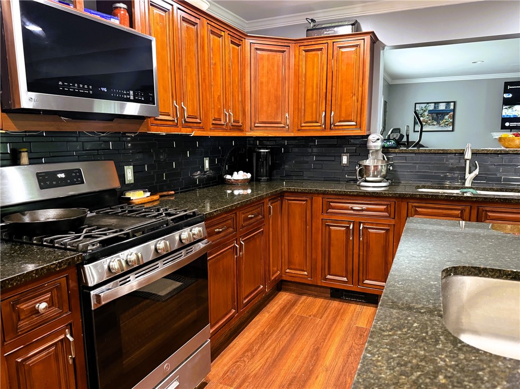 8540 Clinton Street Campbell, NY 14821 - Photo 5 of 42 Kitchen