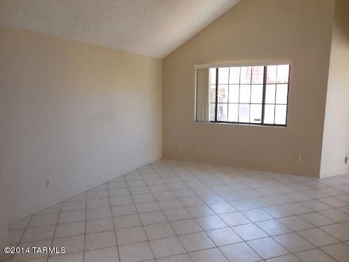 1200 East River Road, Unit D55 Tucson, AZ 85718 - Photo 4 of 10