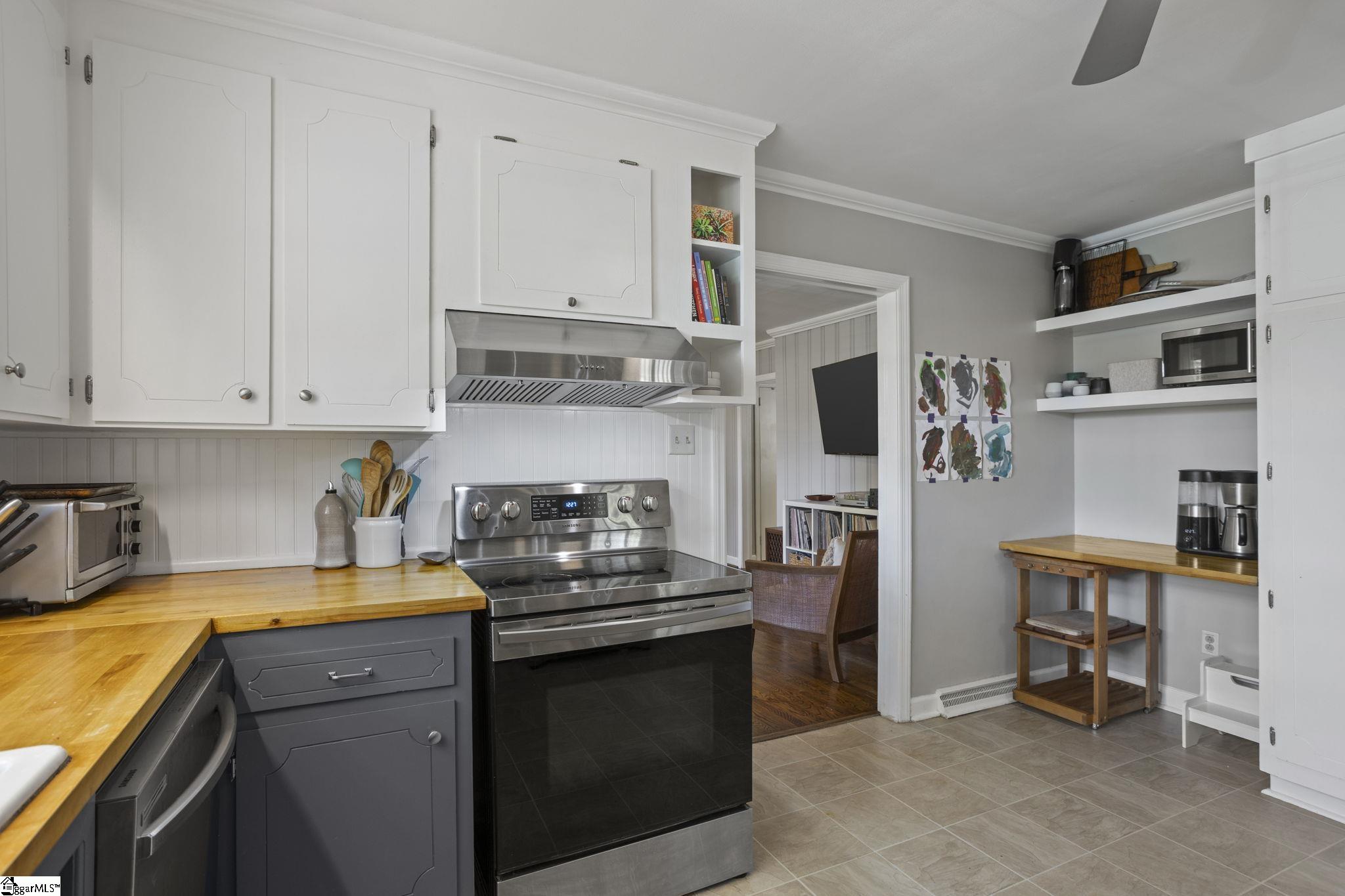 1740 East North Street Greenville, SC 29607 - Photo 11 of 38