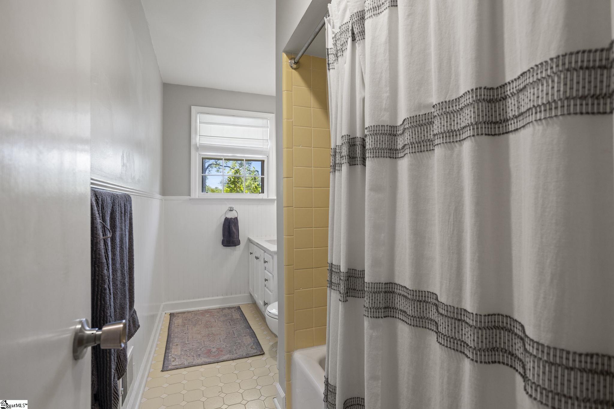 1740 East North Street Greenville, SC 29607 - Photo 25 of 38