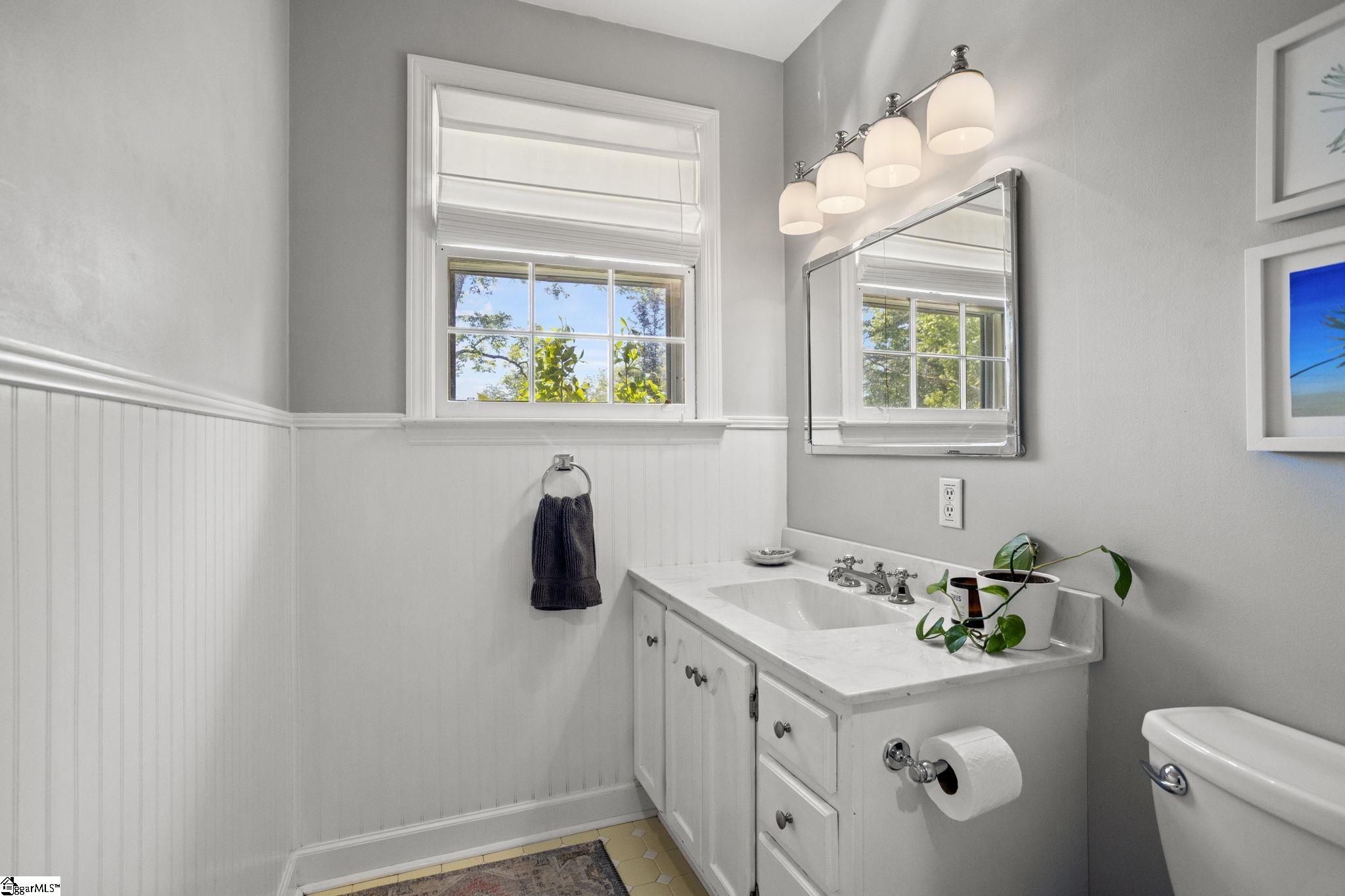 1740 East North Street Greenville, SC 29607 - Photo 26 of 38