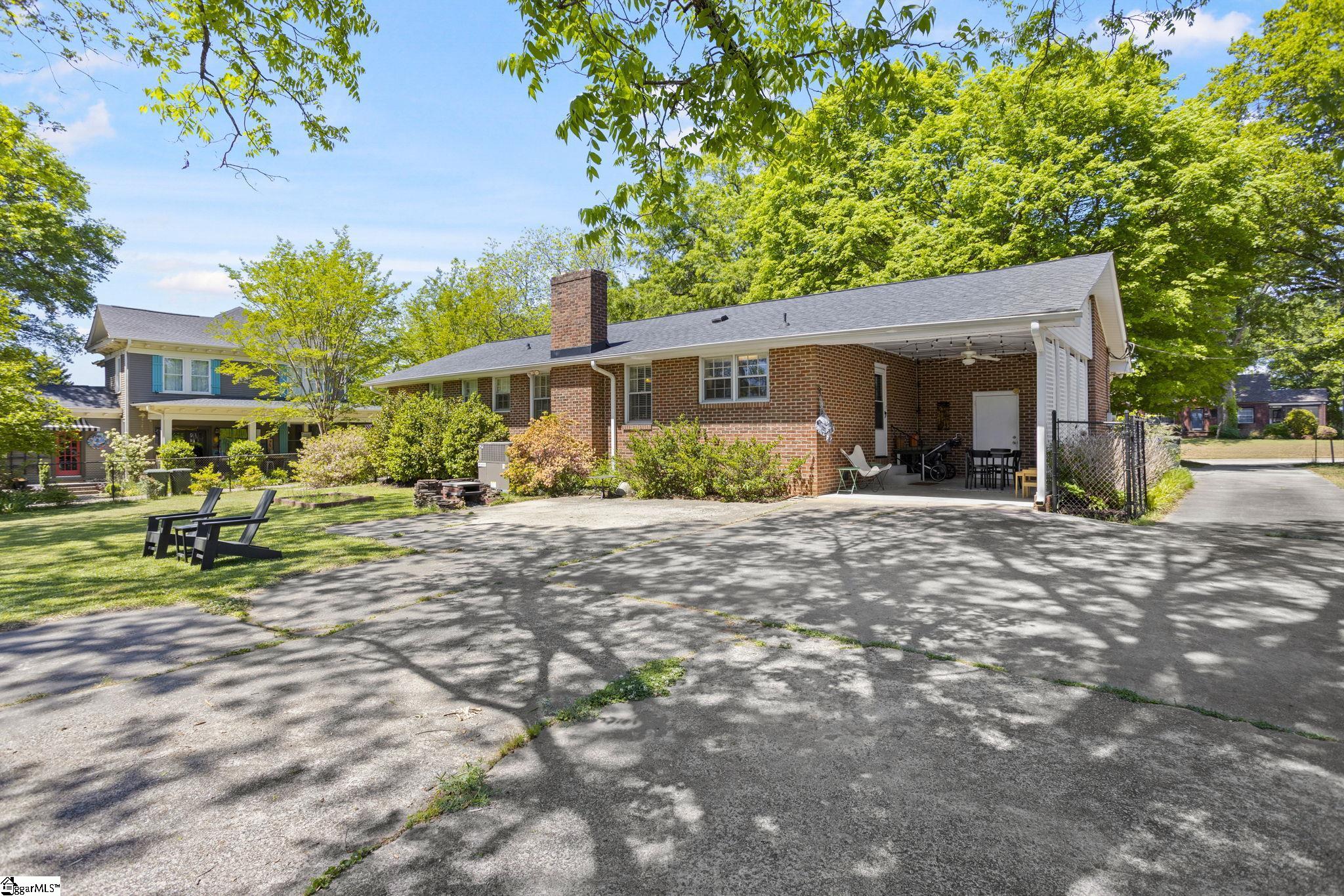 1740 East North Street Greenville, SC 29607 - Photo 29 of 38