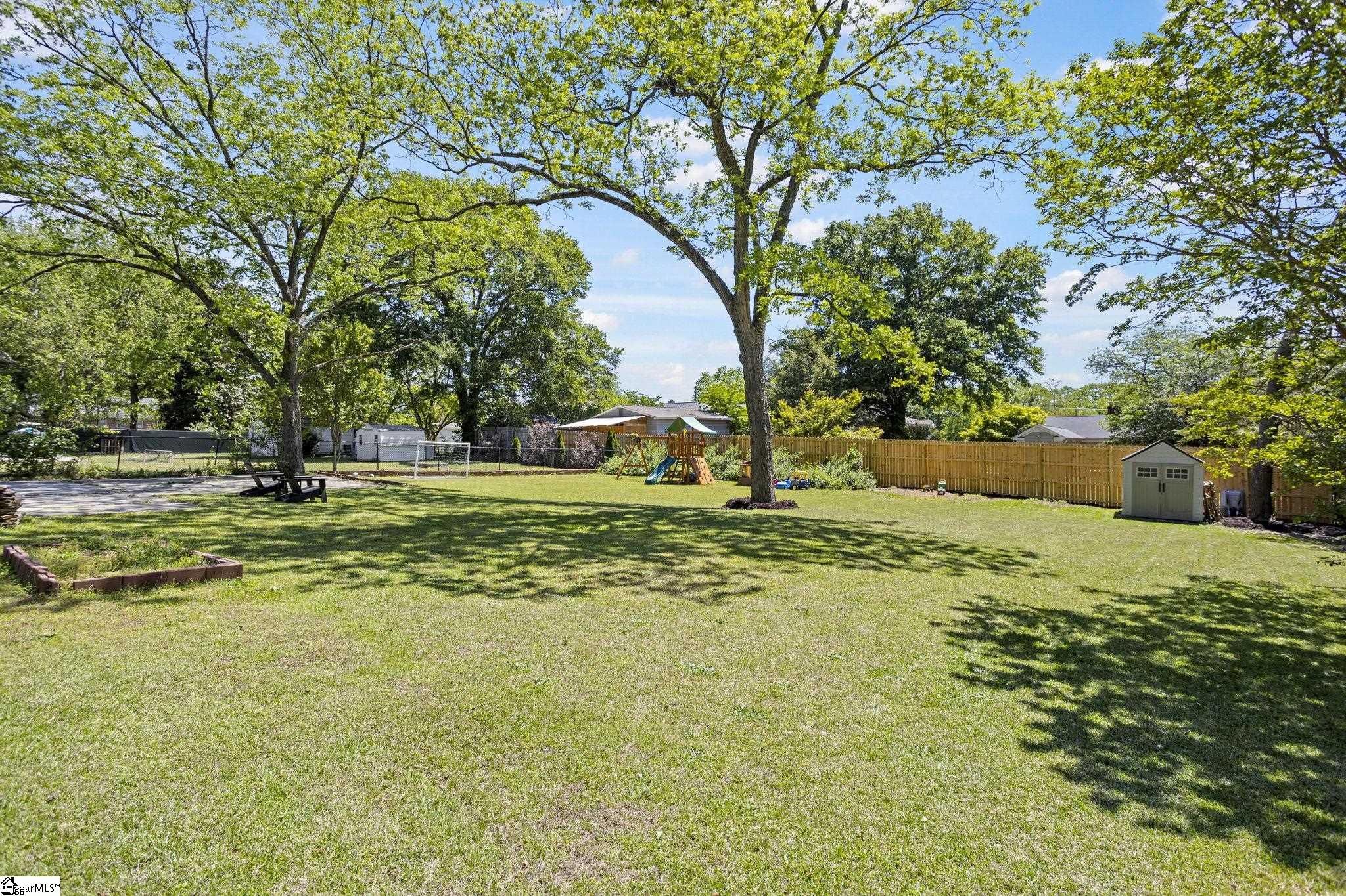 1740 East North Street Greenville, SC 29607 - Photo 31 of 38