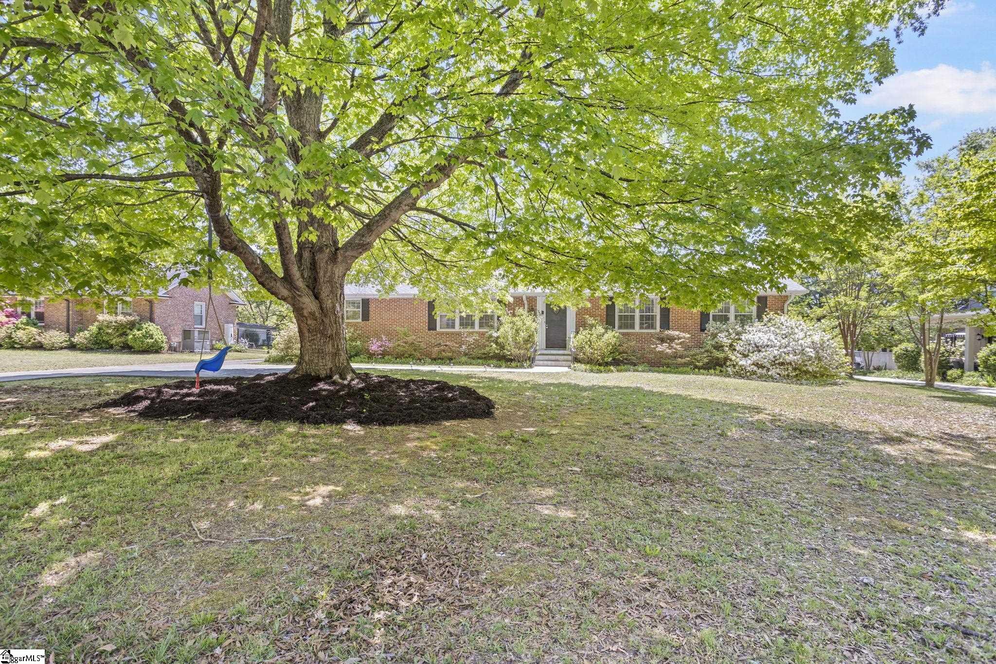 1740 East North Street Greenville, SC 29607 - Photo 36 of 38