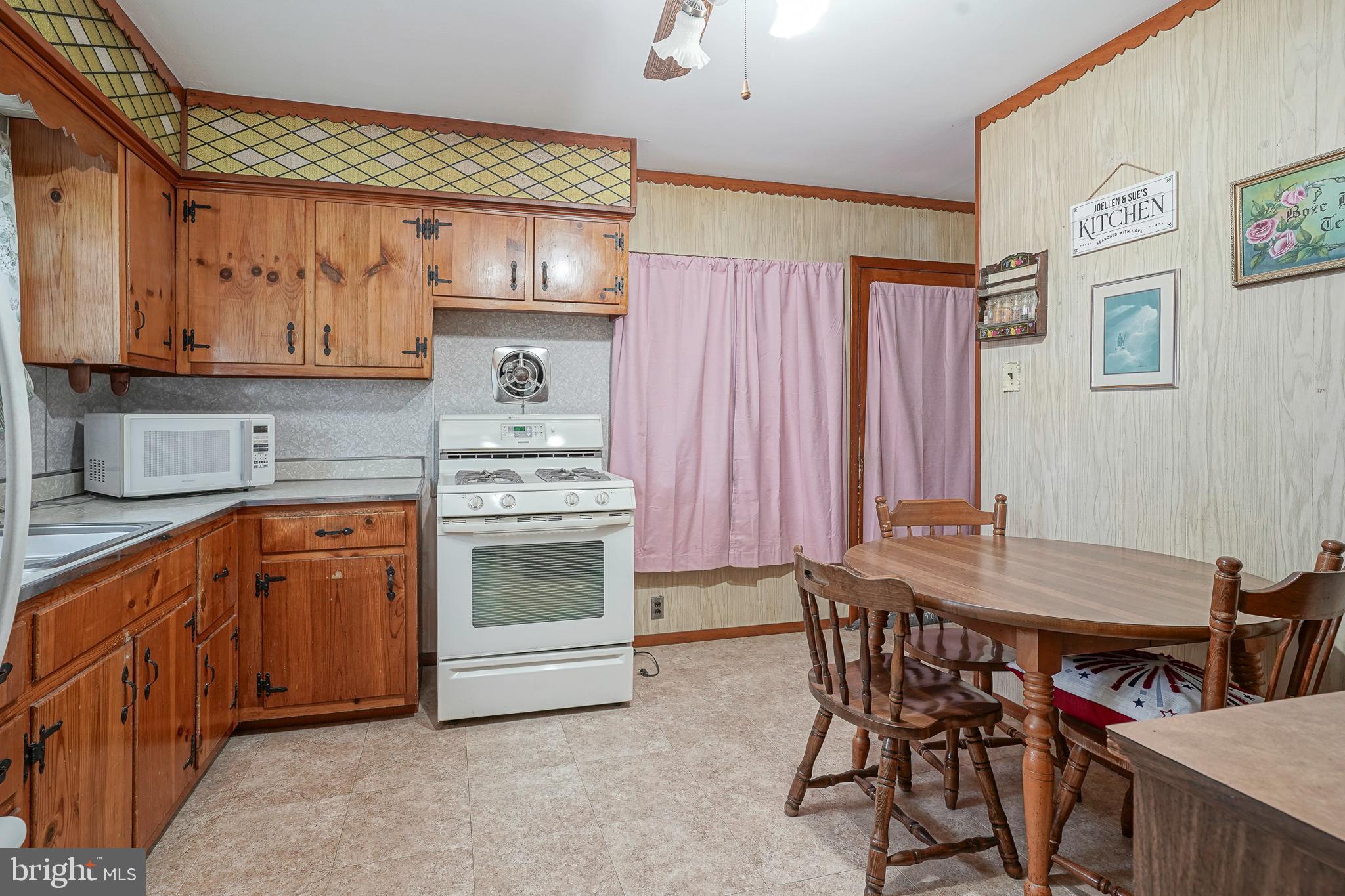 137 Baldwin Road Glassboro, NJ 08028 - Photo 8 of 27 Gallery Image 8