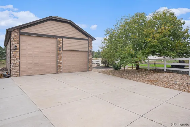 a front view of house with yard
