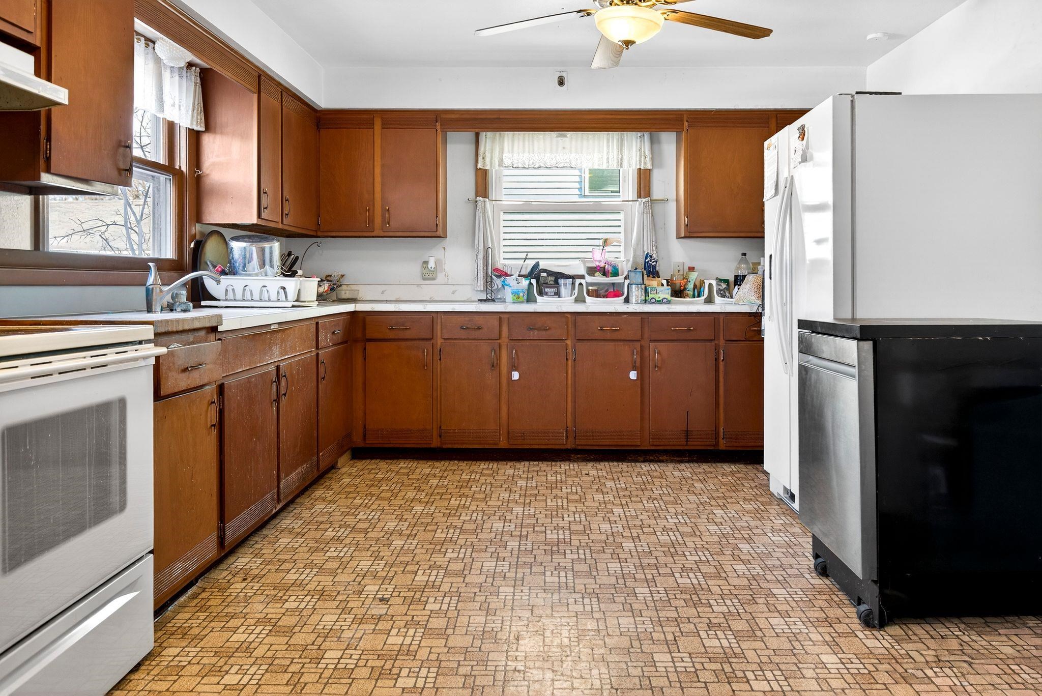 516 West 10th Street Kaukauna, WI 54130 - Photo 7 of 27