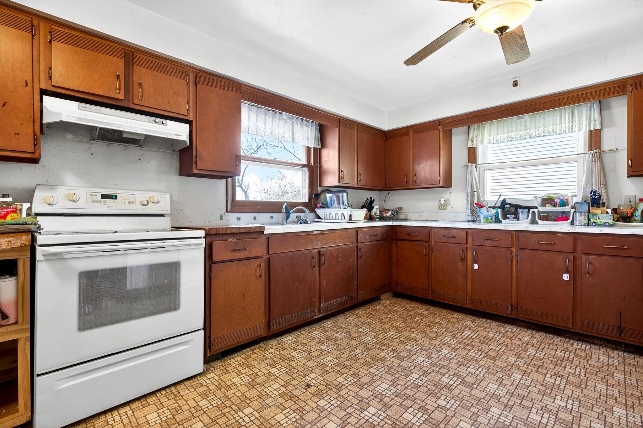 516 West 10th Street Kaukauna, WI 54130 - Photo 8 of 27