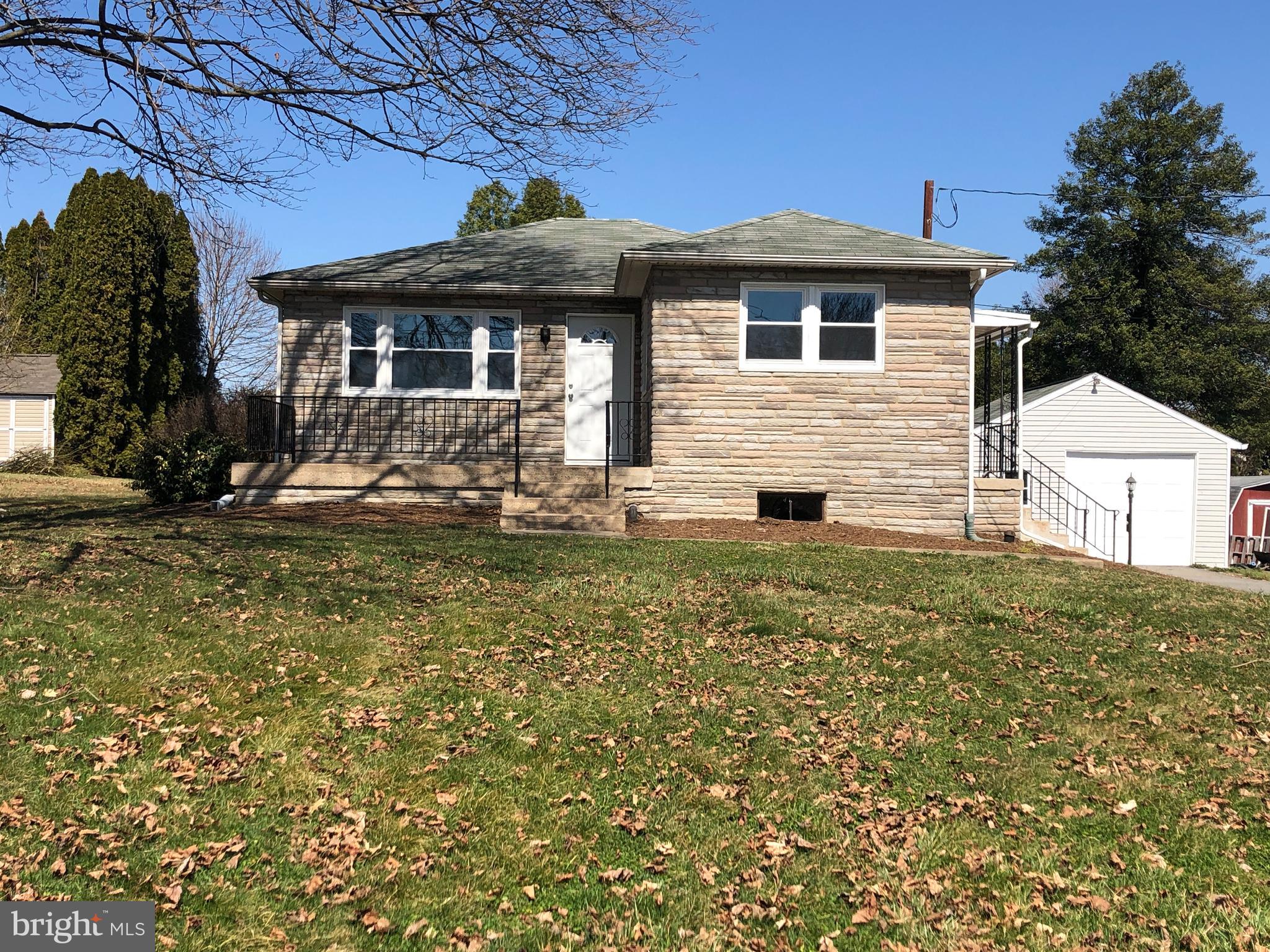 21 Hoover Road Lancaster, PA 17603 - Photo 1 of 21 Gallery Image 1