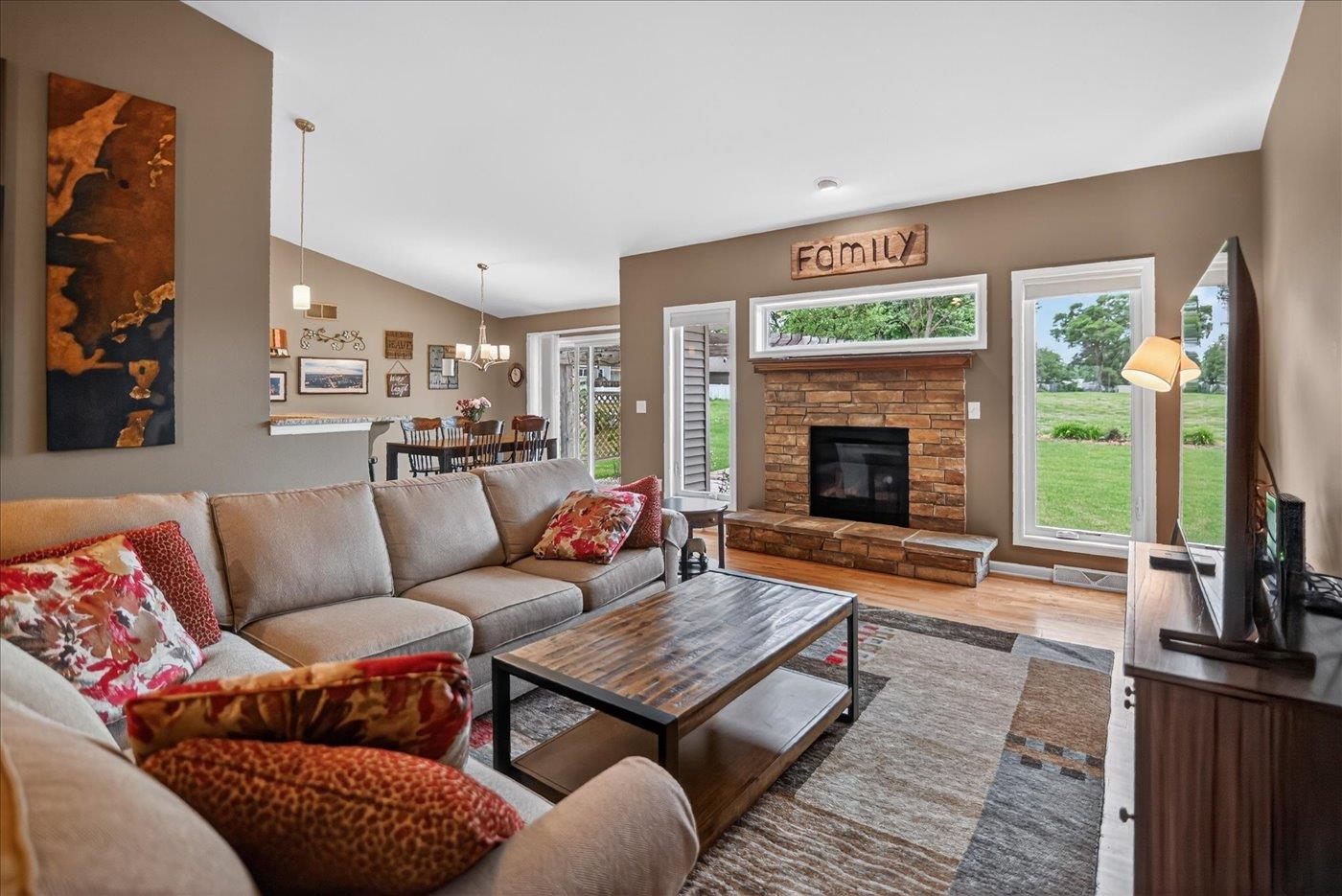 965 North Perry Parkway Oregon, WI 53575 - Photo 8 of 66