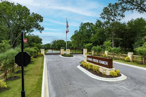 $750,000 | 7026 Lakeshore Way, Malakoff, TX 75148